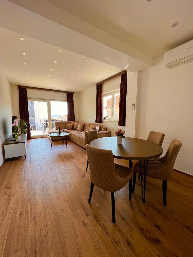 Vila Zrina - Apartmani Trogir Zewnętrze zdjęcie