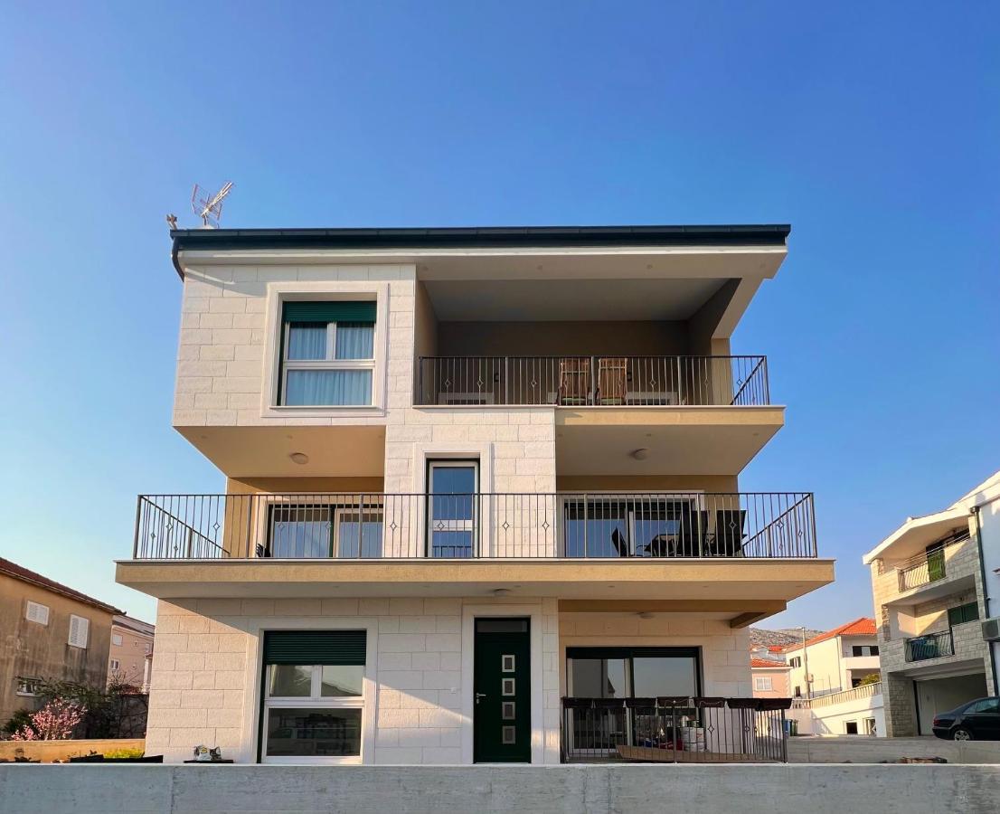 Vila Zrina - Apartmani Trogir Zewnętrze zdjęcie