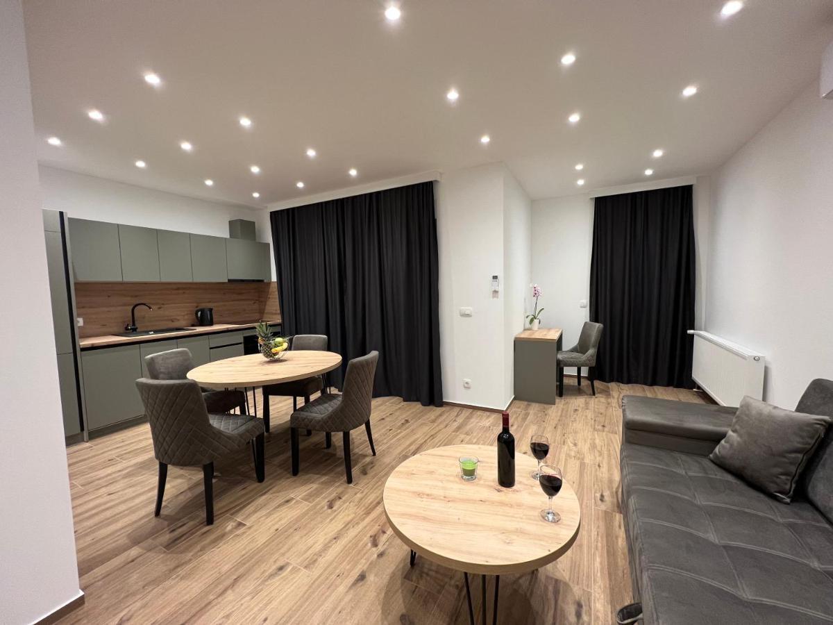 Vila Zrina - Apartmani Trogir Zewnętrze zdjęcie