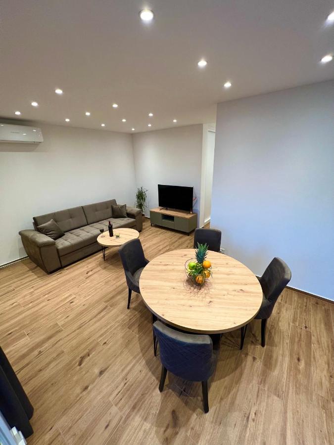 Vila Zrina - Apartmani Trogir Zewnętrze zdjęcie
