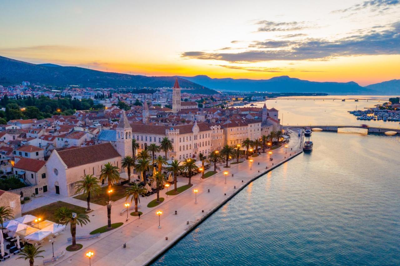 Vila Zrina - Apartmani Trogir Zewnętrze zdjęcie