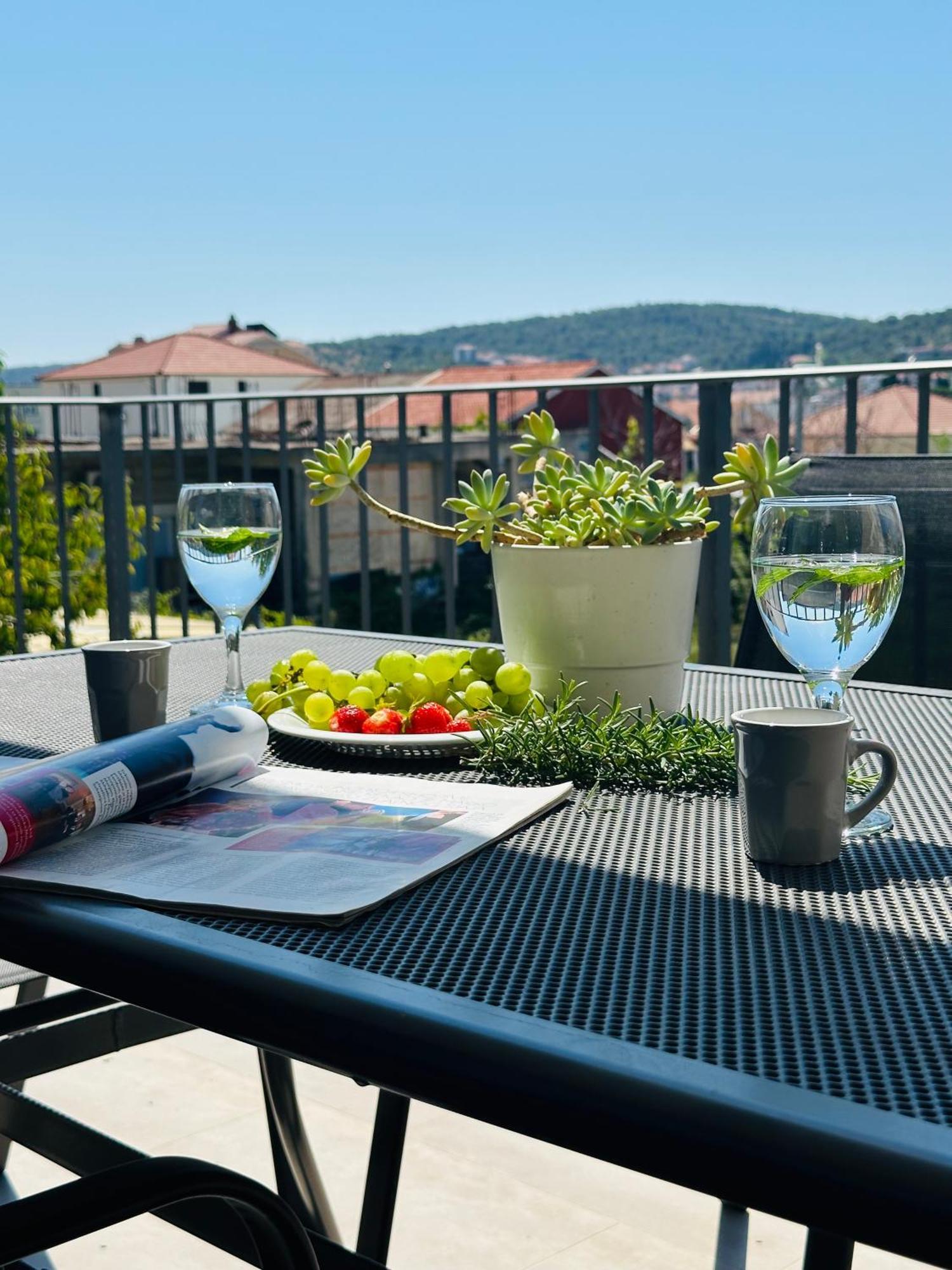 Vila Zrina - Apartmani Trogir Zewnętrze zdjęcie